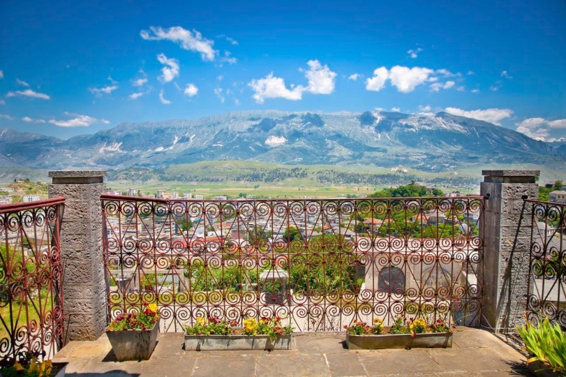ausblick_auf_landschaftbeigjirokastraalbanien
