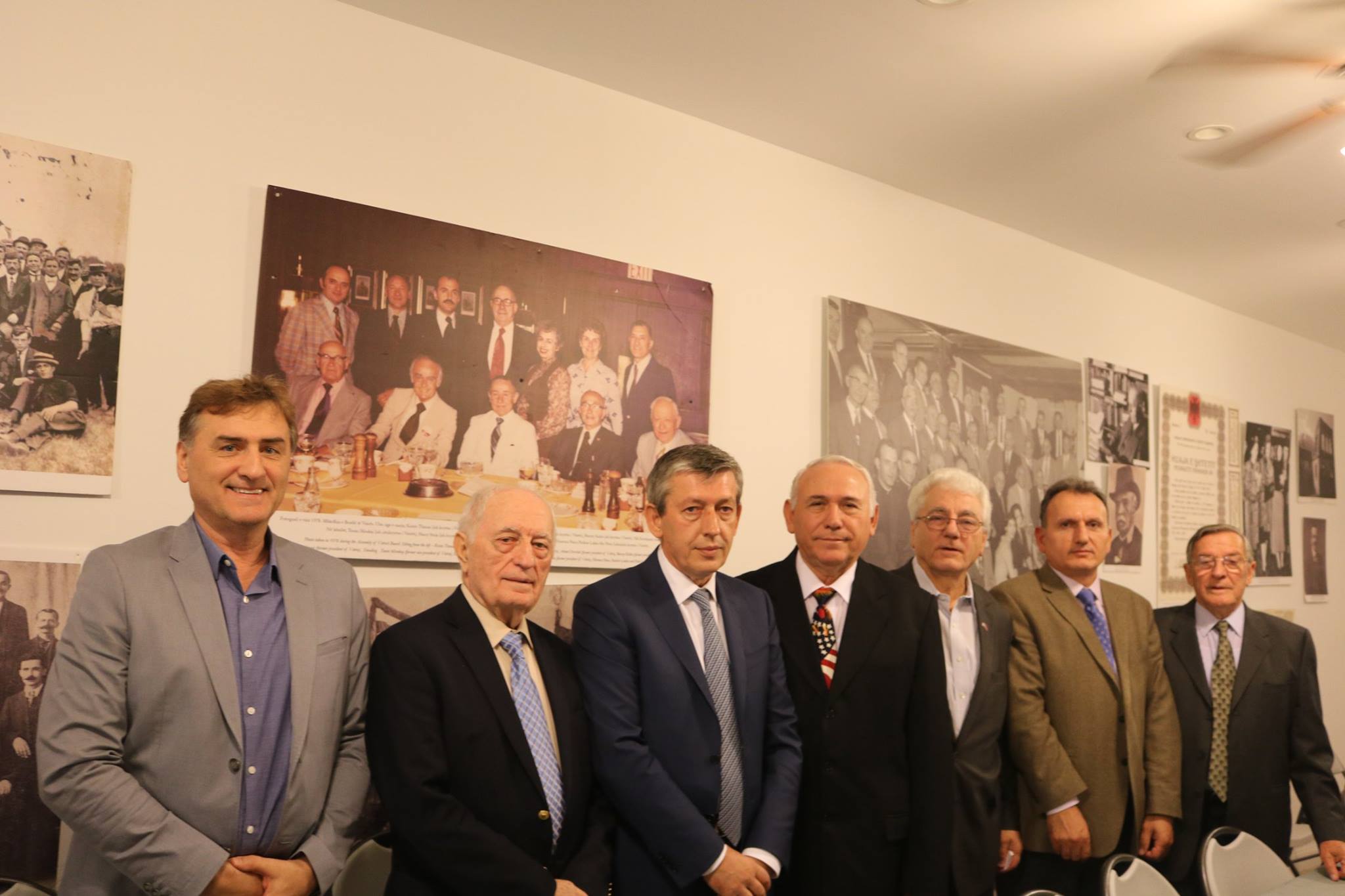 12095110_1147299918632281_215536728415430656_o