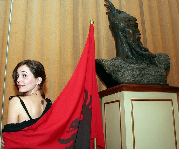 Eliza-dushku-dear-albania