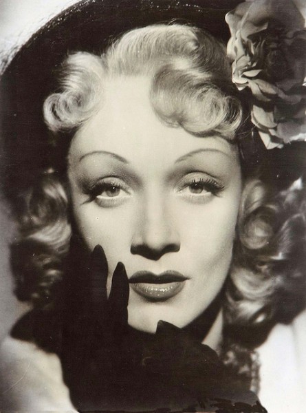 Marlene-Dietrich-celebrity-spy