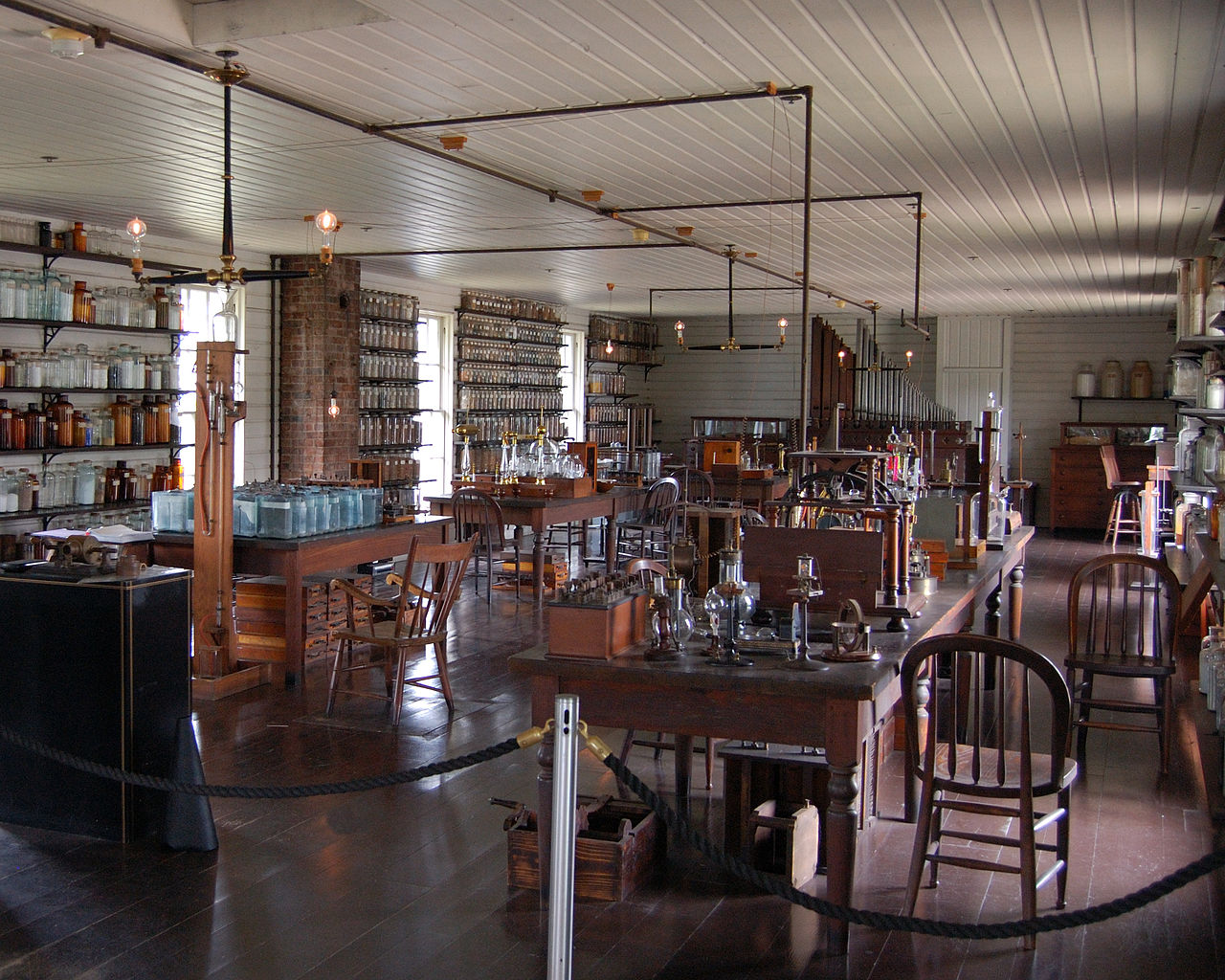 Menlo_Park_Laboratory