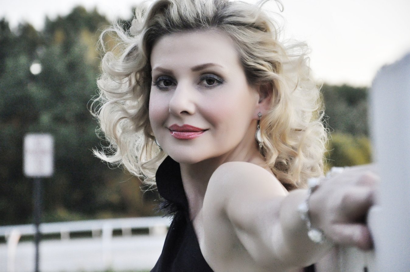 MV5BMjI4NzI2NjUyNV5BMl5BanBnXkFtZTcwODAyMzgxNg@@._V1__SX1857_SY895_