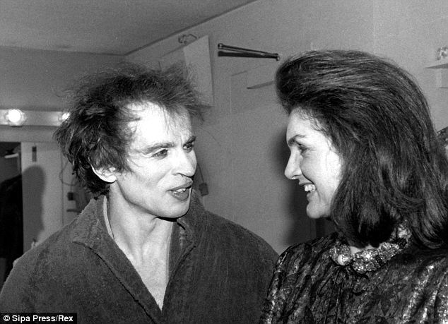 article-2540080-1AB0251400000578-897_634x459