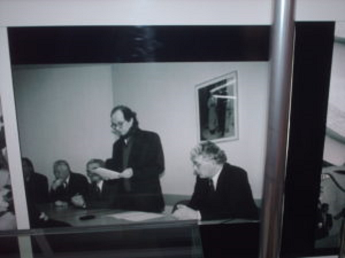 shtepia-pavaresise-ibrahim-rugova-mbledhje-foto-behlul-jashari-300x225v