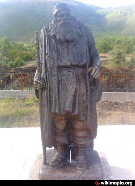 dervish_luzha_statuja_36848